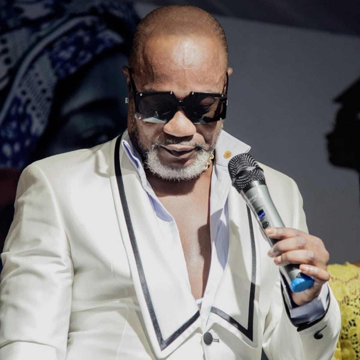 Koffi Olomidé déballe tout sur les trophées (AWARDS) des artistes