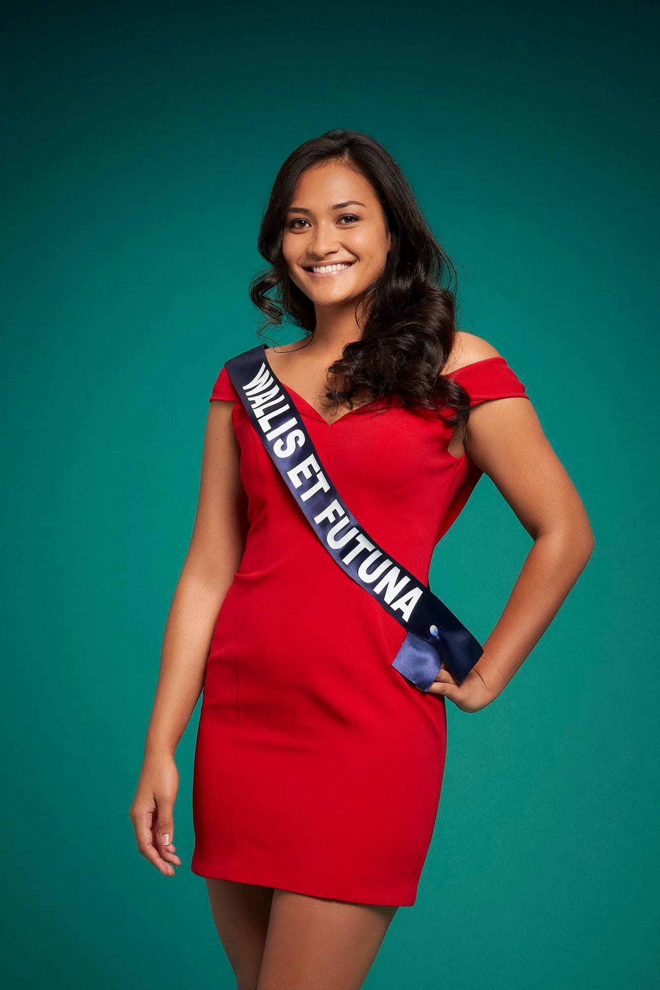L'attribut alt de cette image est vide, son nom de fichier est Mylene-HALEMAI-Miss-WALLIS-ET-FUTUNA-683x1024.jpg.