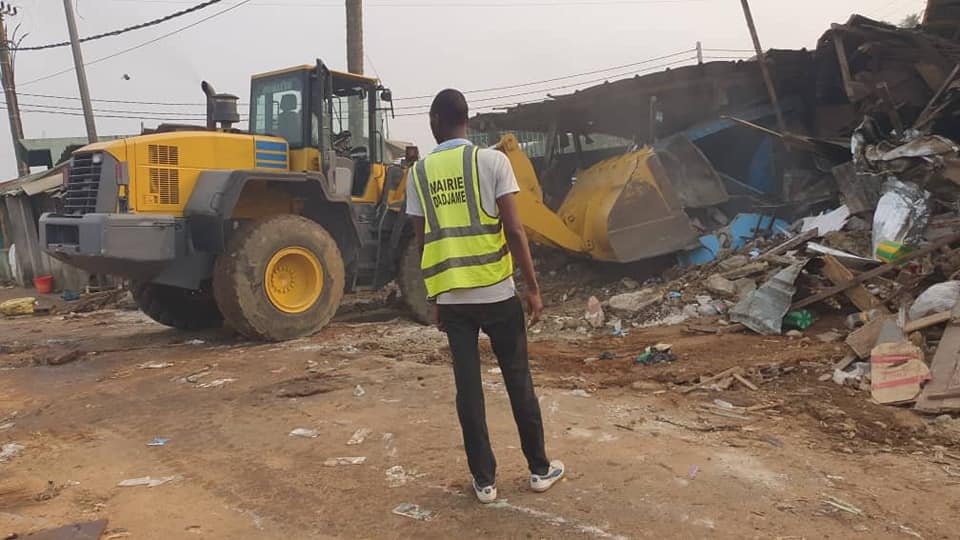 Côte d’Ivoire: déguerpissement aux abords du carrefour Akwaba et de la voie menant à l’aéroport d’Abidjan