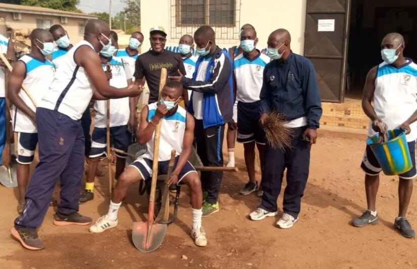 Katiola : une opération de salubrité au commissariat