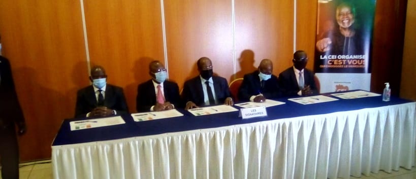 Législatives 2021 : signature d’un code de bonne conduite pour des élections apaisées