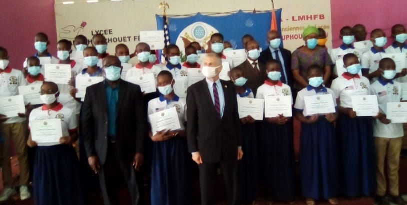 Des élèves de Bingerville reçoivent des certificats de perfectionnement en anglais – Actualité ivoirienne 25/02/2021