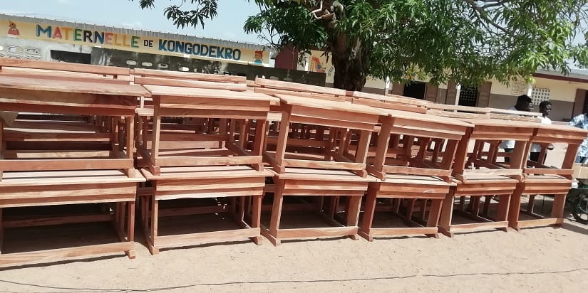 Bouaké : la MUDESKO dote le groupe scolaire Kongodékro de tables-bancs