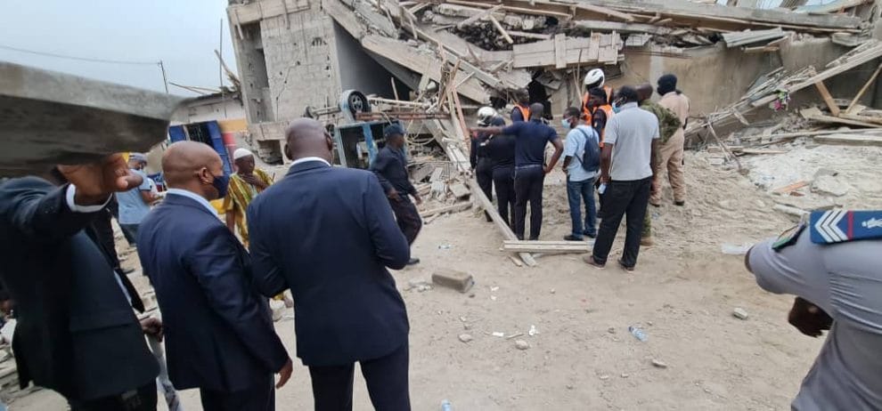 Constructions anarchiques : le ministre Bruno Koné démolie un bâtiment de type R+3 à Anono