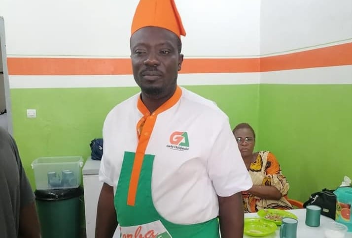 Samba David : l’activiste proche de l’opposition ivoirienne vend du « Garba »