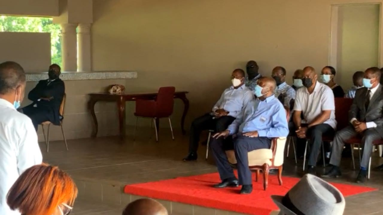 Gbagbo reçoit les chefs traditionnels à sa résidence de Mama : suivez en directe