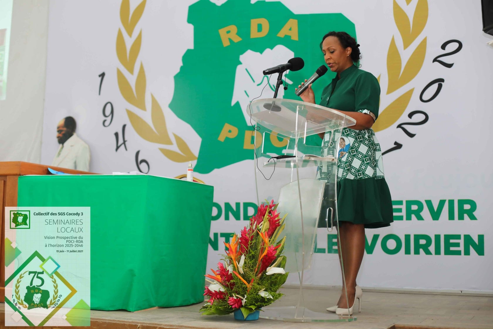 Yasmina Ouégnin parle à Billon