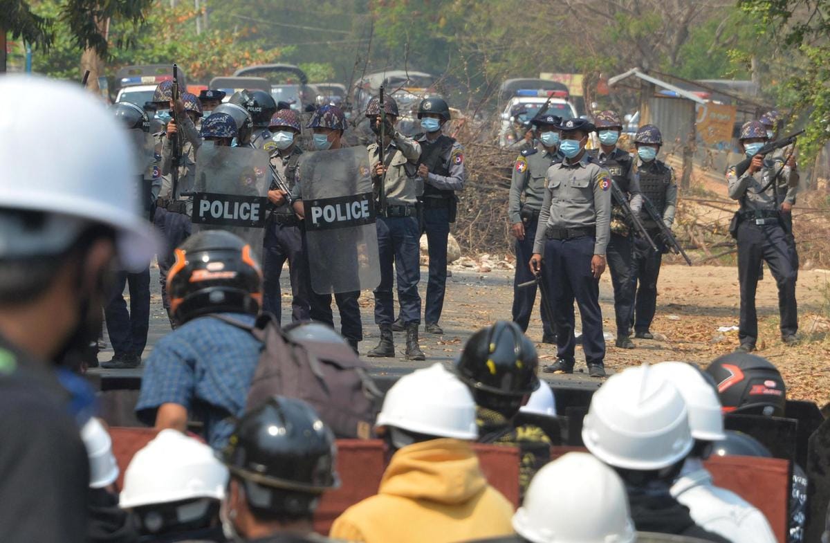 Birmanie: plus de 1.000 civils tués depuis le coup d’Etat
