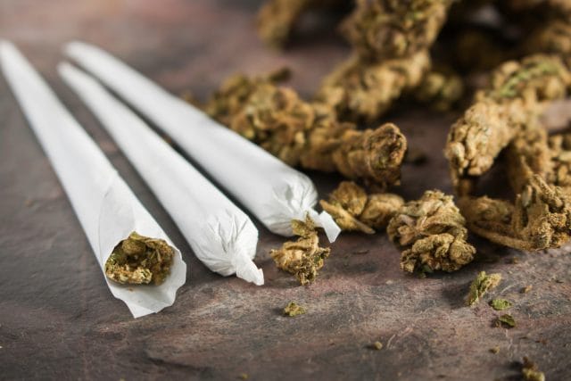 Gabon : deux dealers de cannabis interpellés