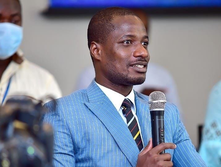 Côte d’Ivoire hausse des prix : Le blogueur Juste Crépin et le Ministre du Commerce à couteaux tirés