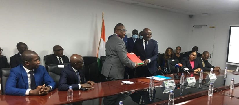 Passation de charge Amadou Coulibaly et Roger Adom : ce qu’il s’est passé au ministère de la Communication ce 22 avril