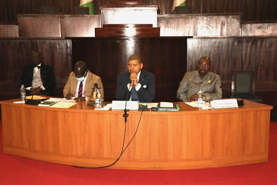 Côte d’Ivoire: la loi portant création de l’ordre nationale des Infirmiers et Infirmières examinée par les députés