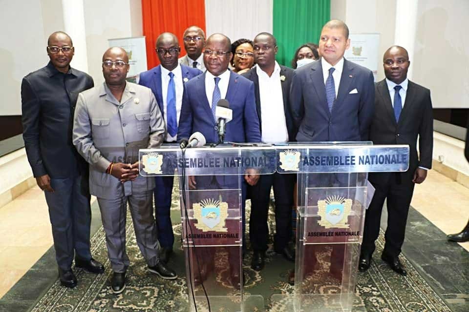 Adoption de la loi portant création de l’Ordre national des infirmiers et infirmières de Côte d’Ivoire (ONII-CI)