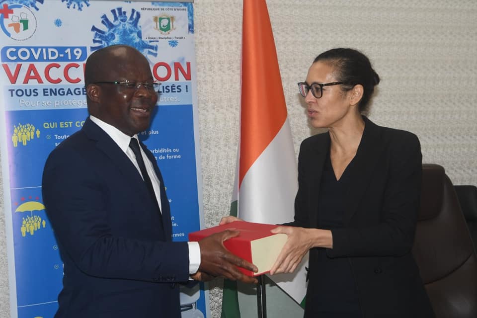 Vaccination contre la Covid-19: une Banque Asiatique apporte un important soutien à la Côte d’Ivoire