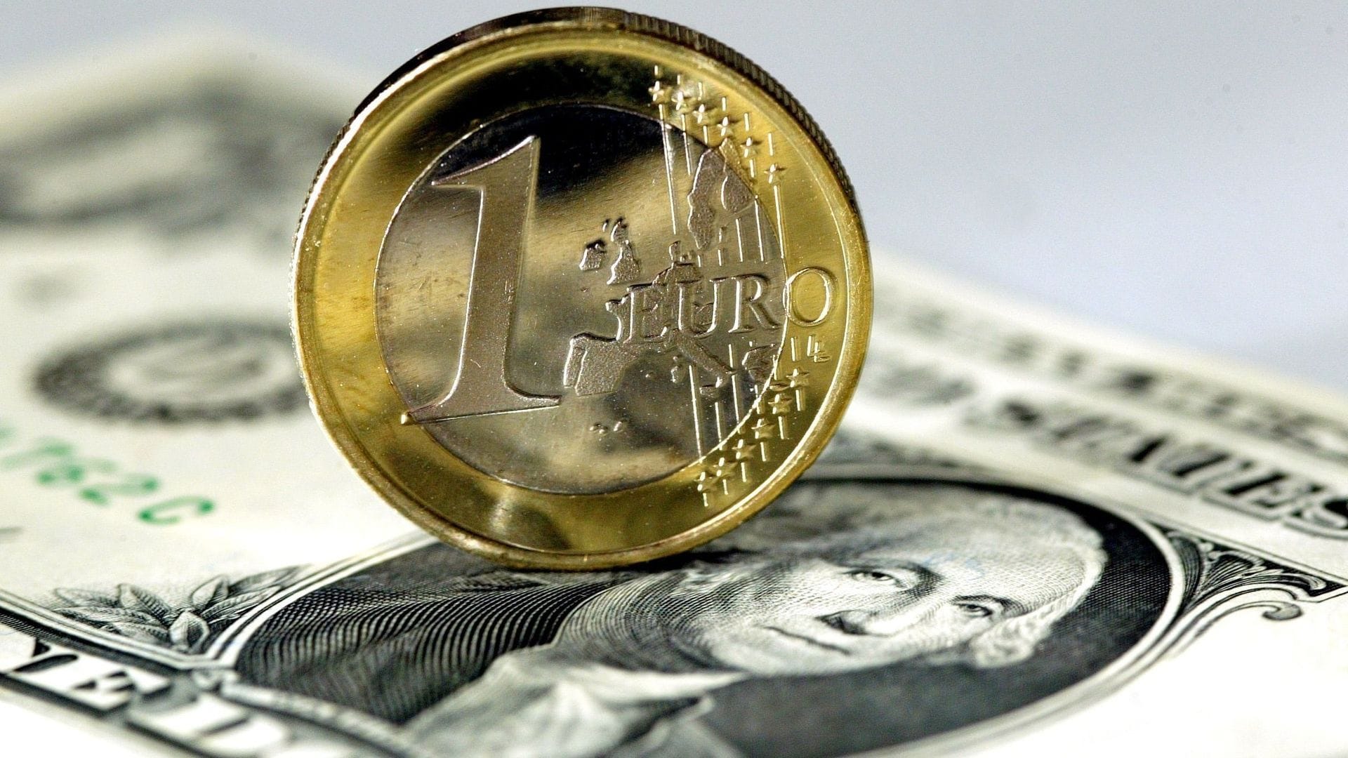 L’euro en chute libre: la dégringolade pourrait encore se poursuivre