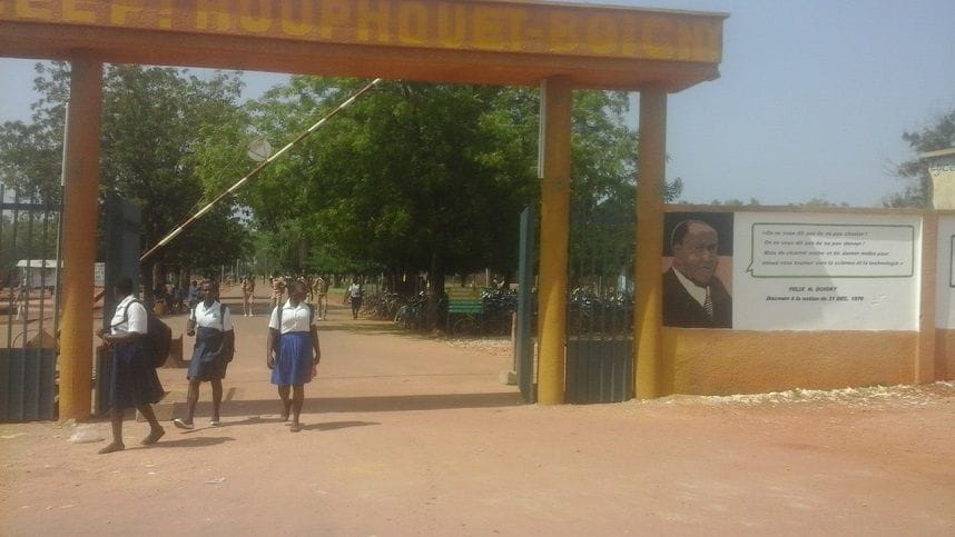Congés anticipés : le ministre Amadou Coulibaly aux élèves du lycée Houphouët-Boigny de Korhogo, « évitez ceux qui perturbent les cours »