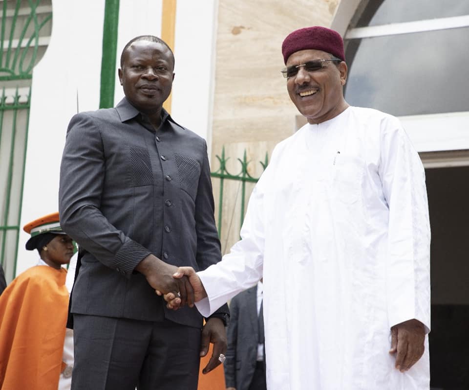 Coopération militaire Burkina – Niger: arrivée Paul-Henri Damiba, Chef d’Etat burkinabè à Niamey