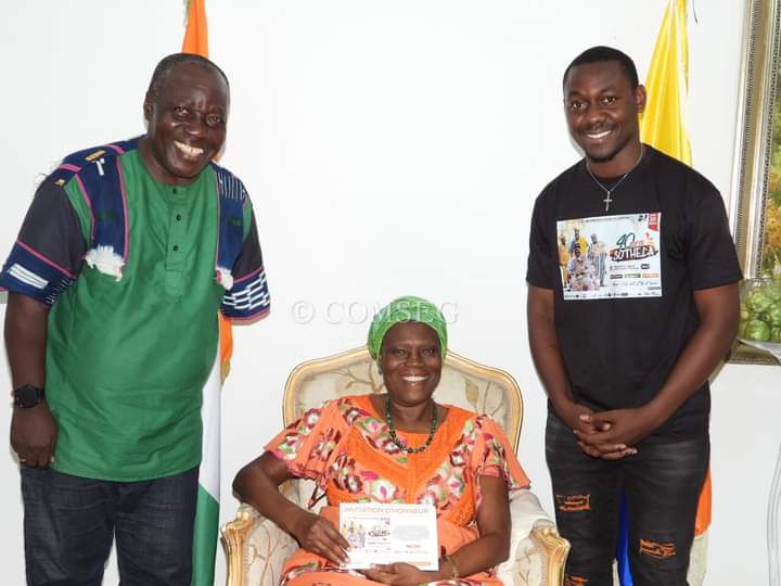 Le groupe Sotheca chez Simone Gbagbo
