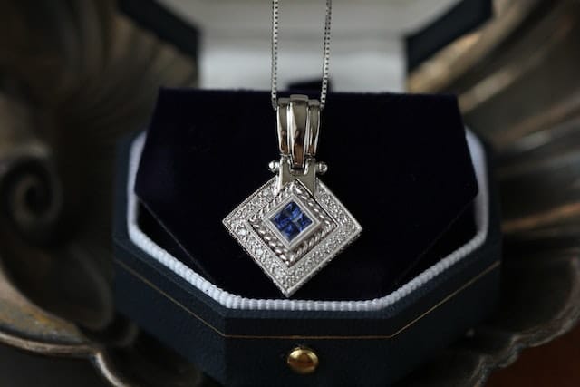Nettoyer des bijoux en argent