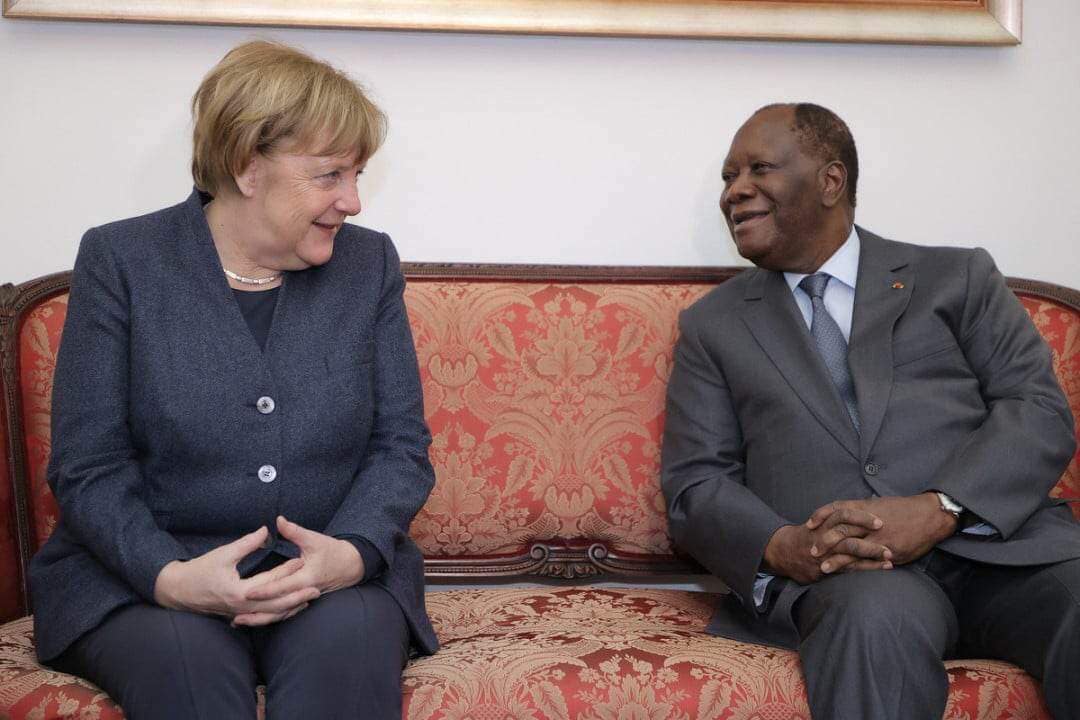 Titrologie 8 février 2023 : revue de la presse ivoirienne : Angela Merkel à Abidjan sous le regard de Houphouët