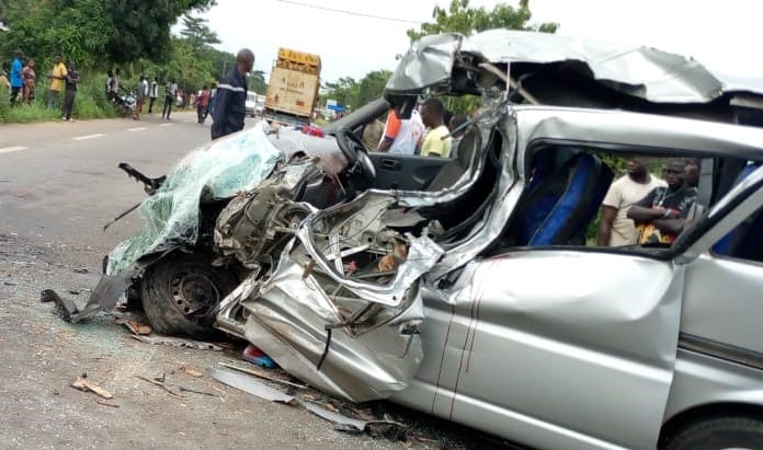 Accident de la circulation route Boundiali : collision entre un véhicule de particulier et un camion remorque, 1 mort