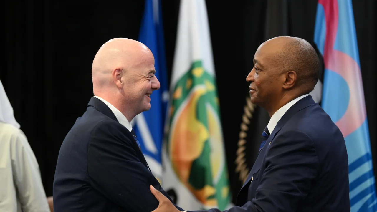 Présidence FIFA: la CAF félicite Gianni Infantino pour sa réélection