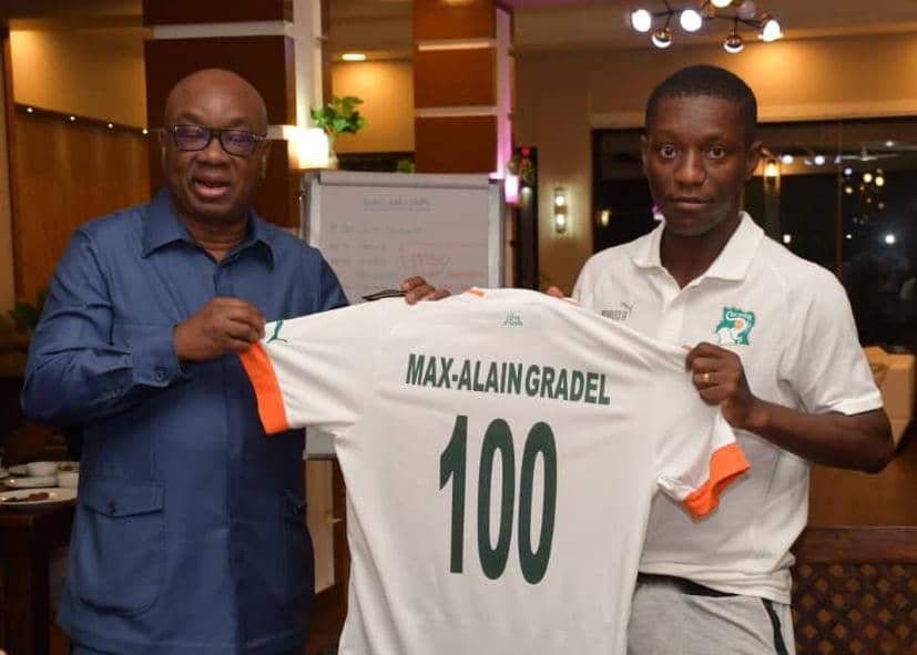 100 sélections de Max Gradel : la FIF rend hommage à l’un des joueurs emblématiques des Eléphants de Côte d’Ivoire