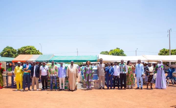 JIF 2023: Nassénéba Touré fait des dons aux femmes d’Odienné d’une valeur de 26.000.000 FCFA