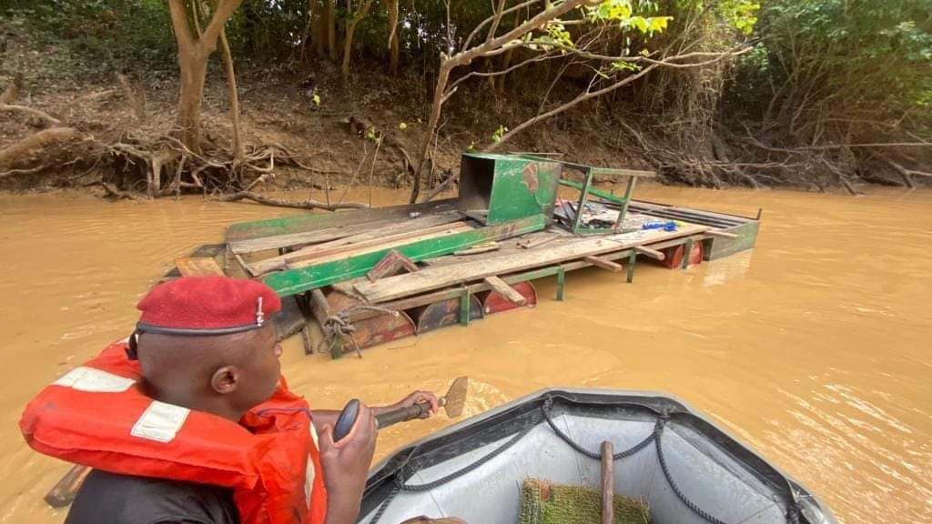31 personnes inculpées pour exploitation illégale d’or en Côte d’Ivoire : le procureur met la main sur un réseau international, des armes saisies