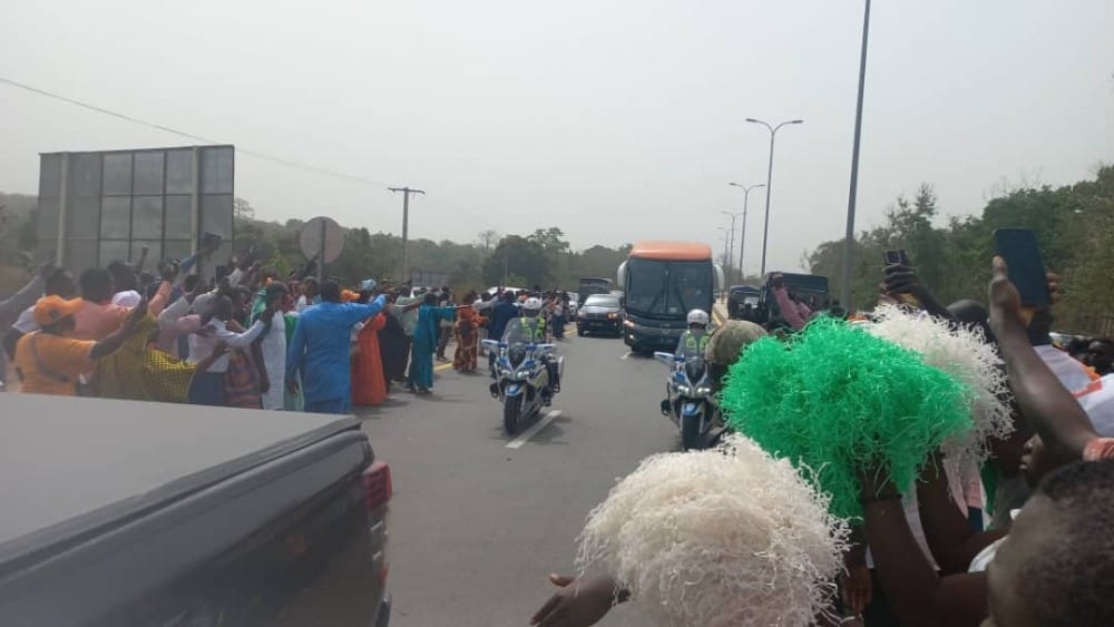 CAN 2023 : les Éléphants accueillis par des supporters à Bouaké
