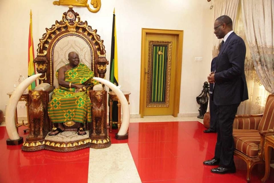 Le président du PDCI, Tidjane Thiam, chez sa Majesté Otumfuo Osei Tutu II, Roi des Ashanti