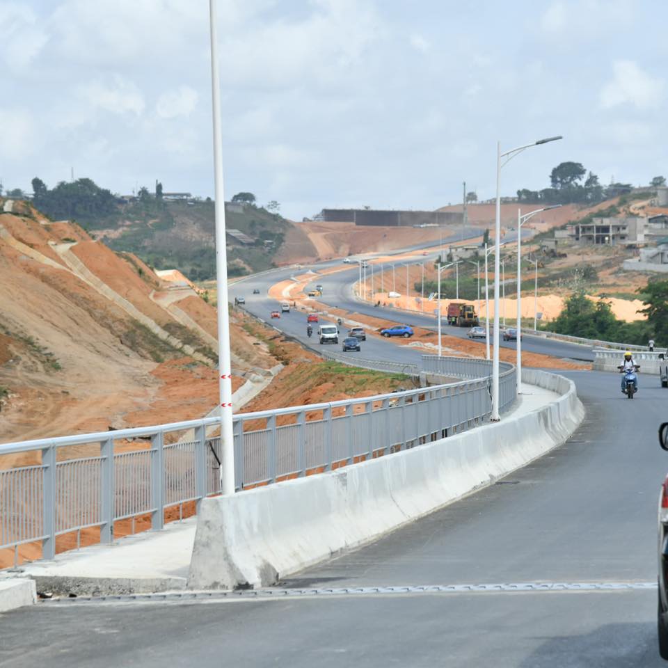 Visite du chantier de construction de la voie de contournement d'Abidjan (Y4)