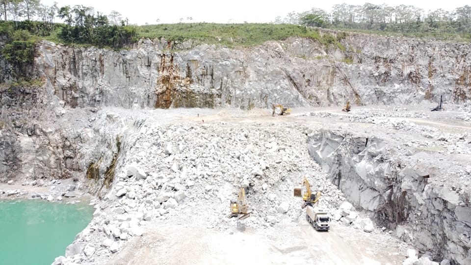 Construction de la ligne 1 du métro d'Abidjan, SICMA a installé un concasseur ultramoderne sur sa carrière d'Attinguié