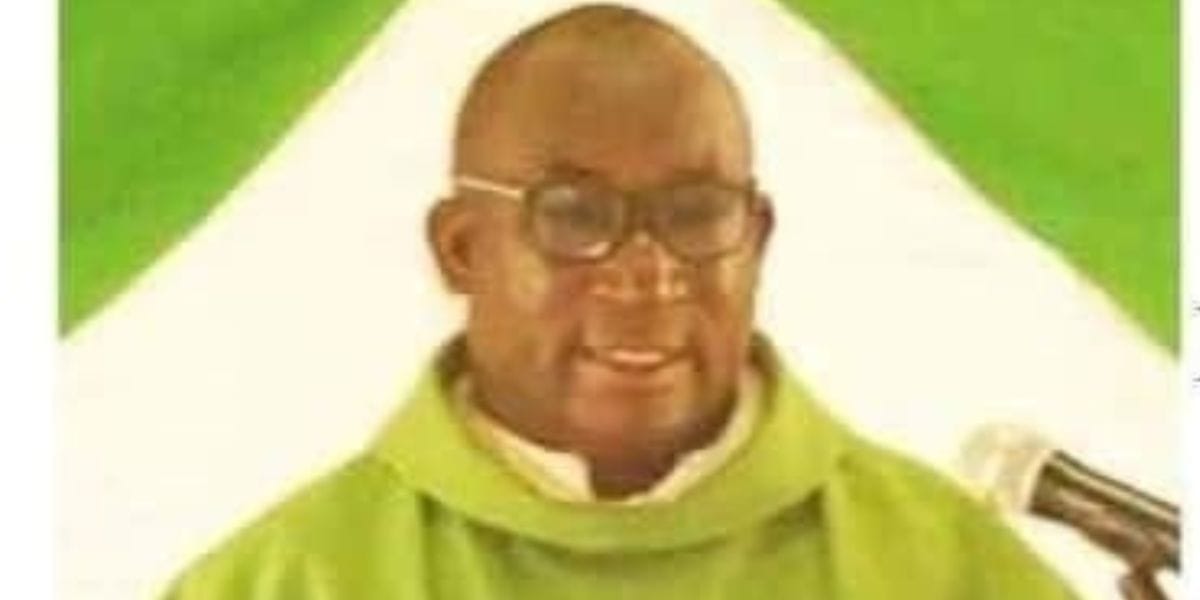 Le père Olivier Amontchi