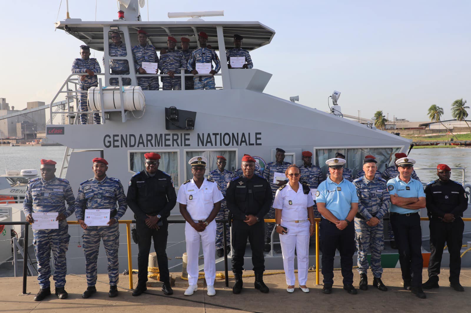 Cérémonie de remise de parchemins à 19 gendarmes issus des groupes de sécurité Abidjan et San-Pedro