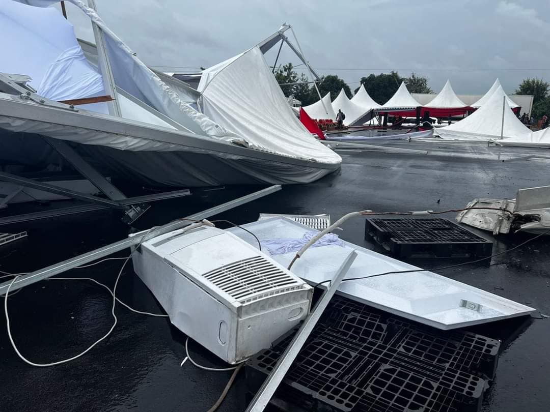 La pluie dévaste le dispositif d'accueil de la dépouille du président Bédié le 24 mai 2024