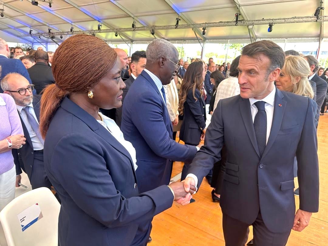 Mariatou Koné et Macron lors du forum Europe-Afrique qui s'est tenu du 7 au 8 mai 2024 au palais du Pharo à Marseille et au c