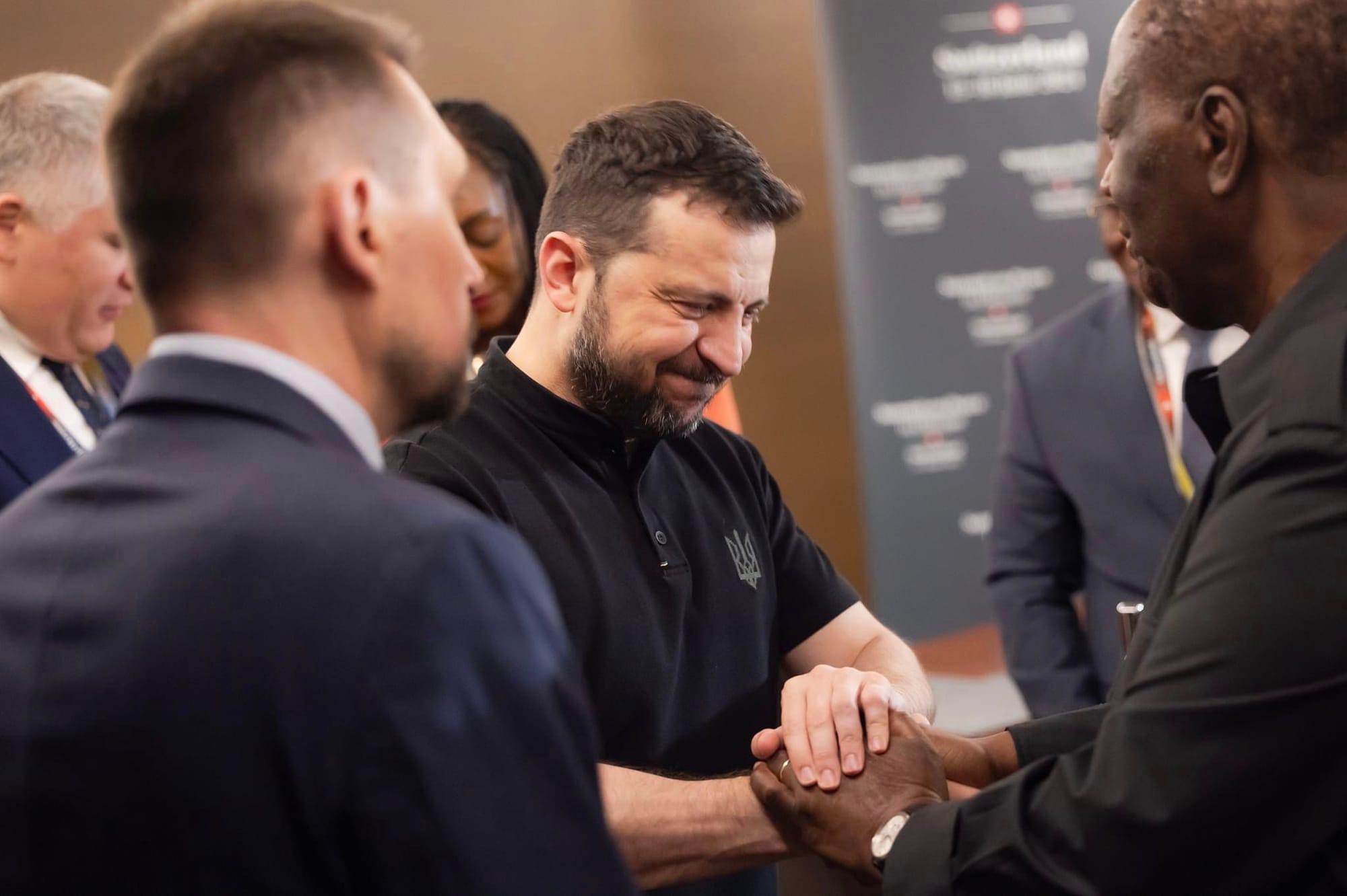 Alassane Ouattara et Volodymyr Zelensky lors du 1er Sommet sur la paix en Ukraine le 16 juin 2024