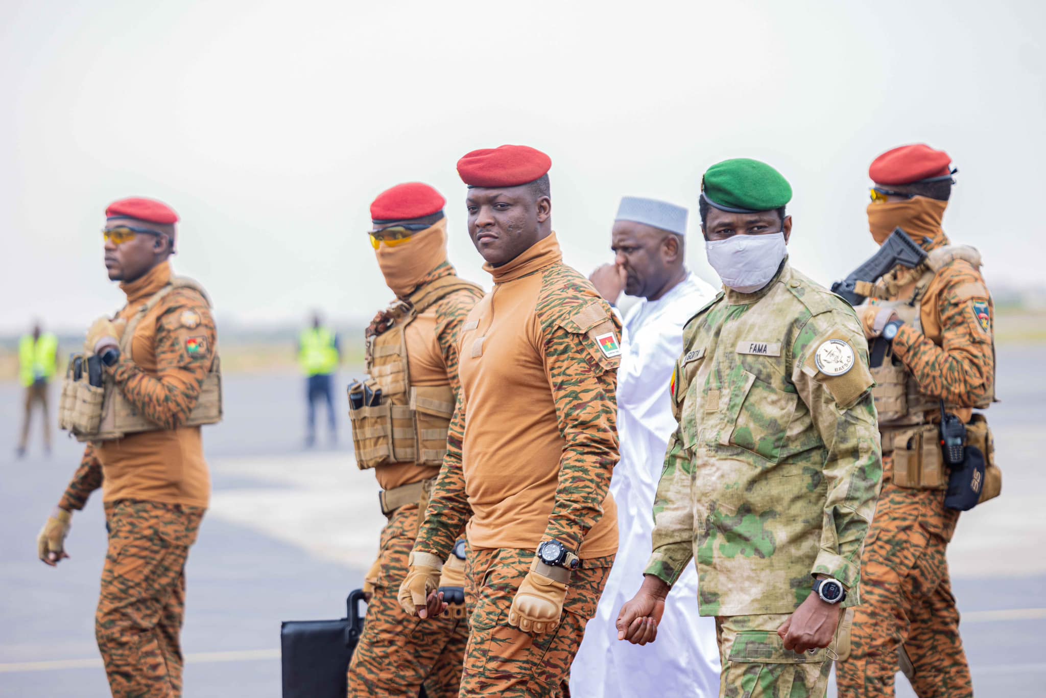Assimi Goïta et Ibrahim Traoré à Ouagadougou au Burkina le 25 juin 2024