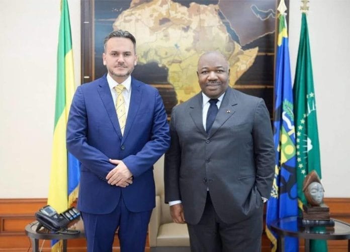 Brice Laccruche Alihanga et Ali Bongo lors d'une rencontre au Palais