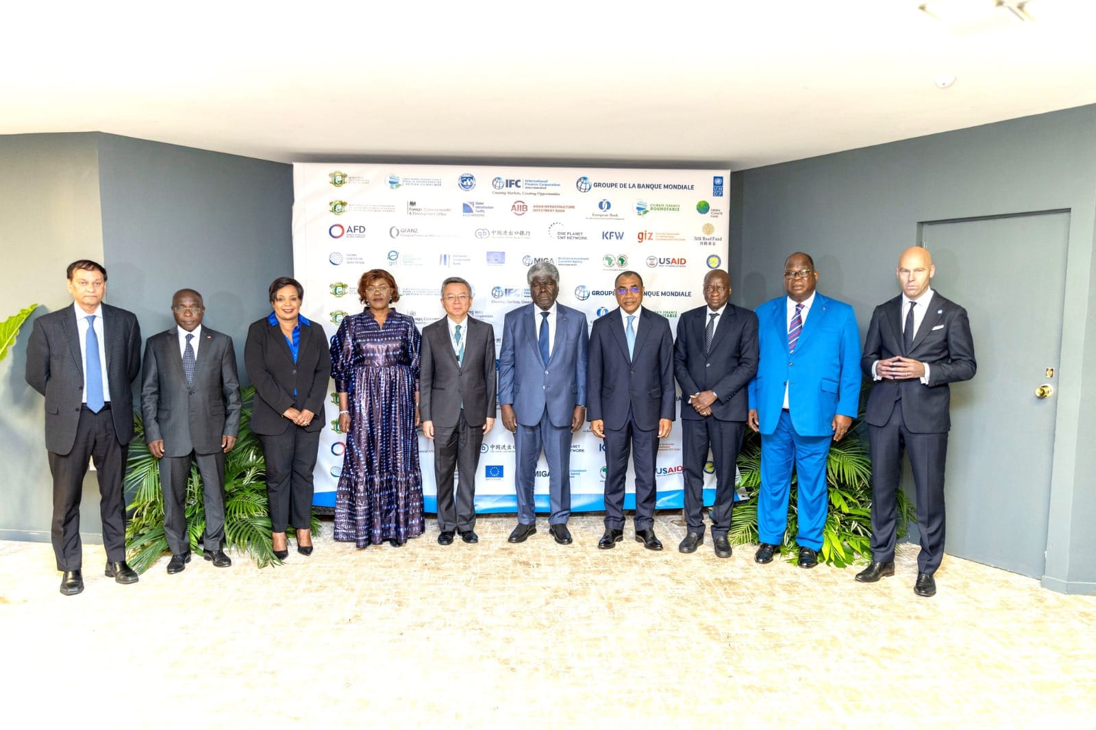 Beugré Mambé lors d'une table ronde organisée à Abidjan pour la lutte contre le changement climatique en Côte d'Ivoire le 5 juillet 2024