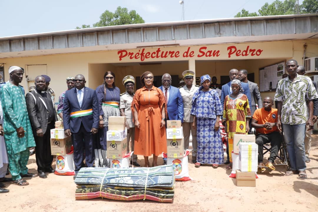 La ministre de la Cohésion Nationale, de la Solidarité et de la Lutte contre la Pauvreté, Myss Belmonde DOGO