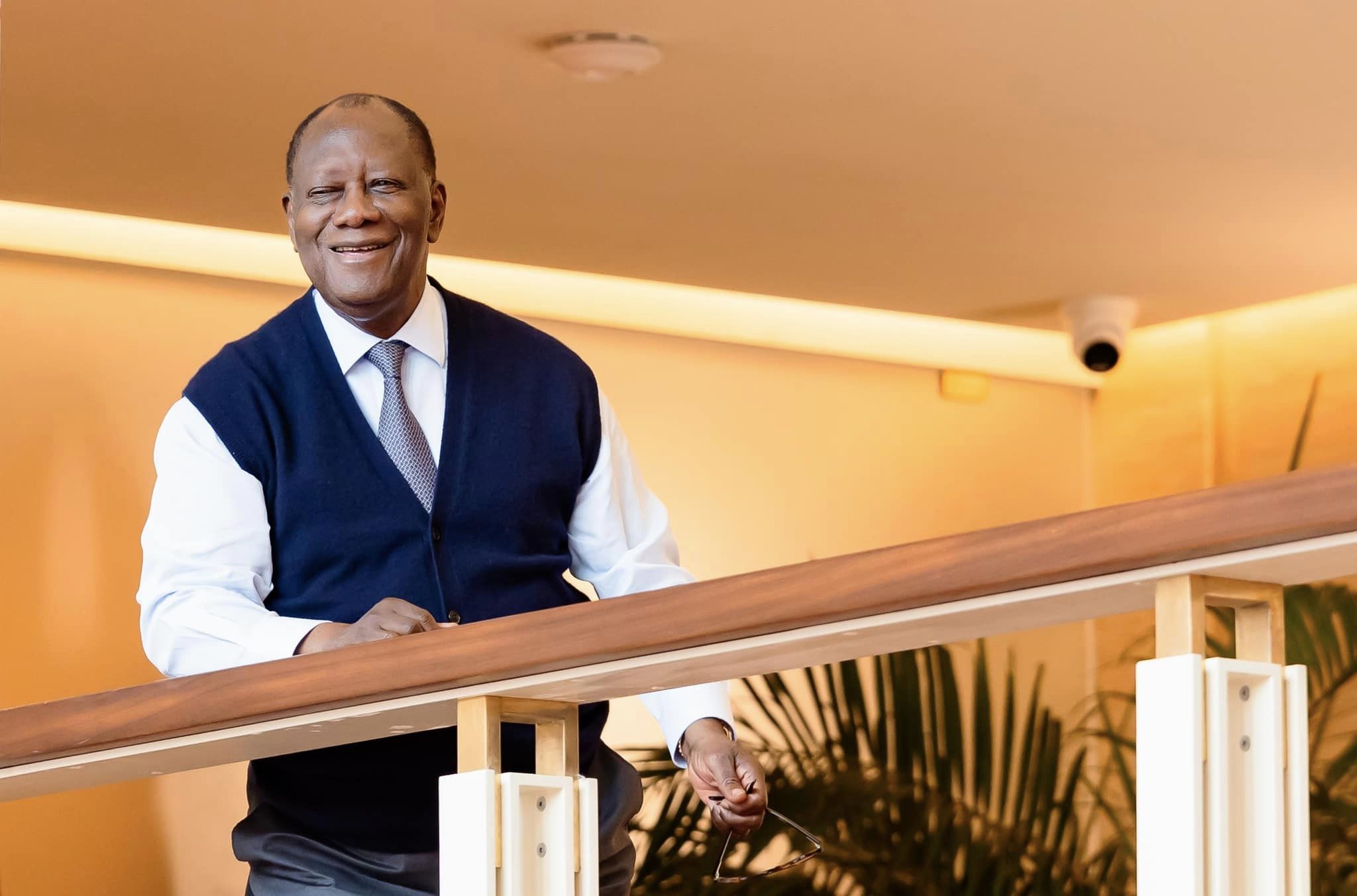 Alassane Ouattara lors de sa visite au Palais présidentiel d'Abidjan le 15 octobre 2024
