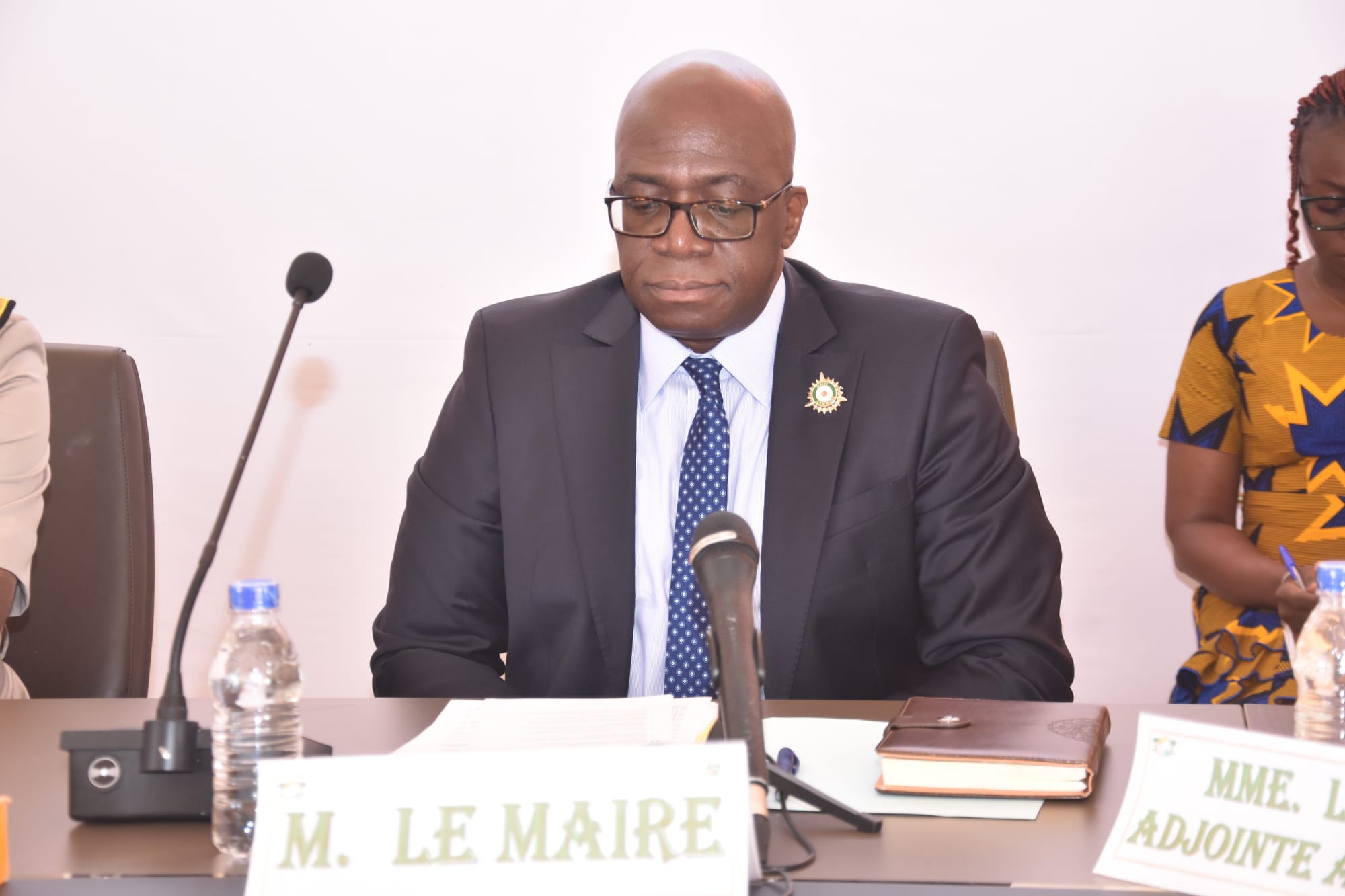 Le Maire de la ville d'Abengourou lors de la 3ᵉ session ordinaire du conseil municipal le 7 novembre 2024