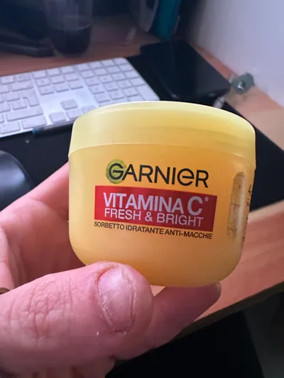 Crema Vitamina C Garnier che illumina davvero - la nostra prova